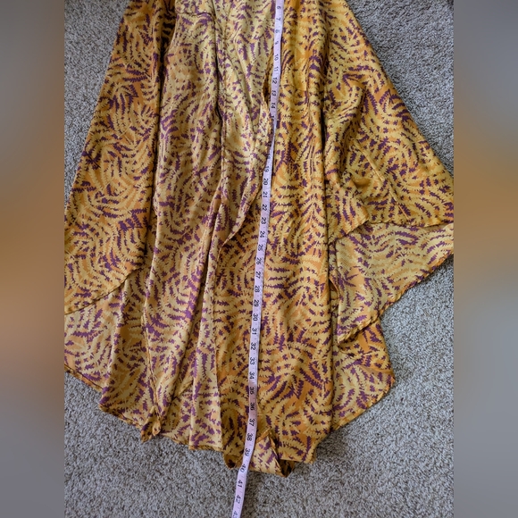 Zara Gold and Purple Silky Satin Shawl Cape Poncho Sz Medium - Picture 6 of 6